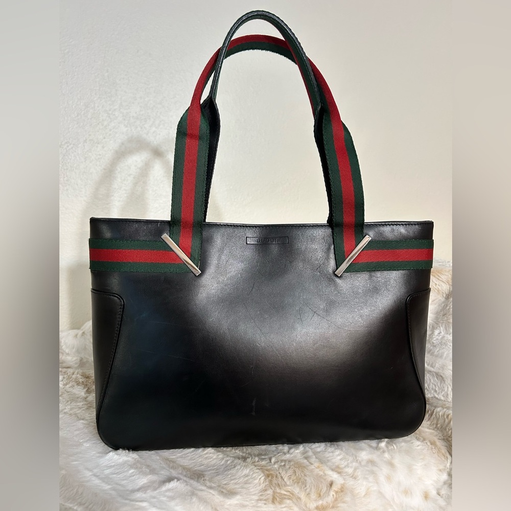 EUC Authentic Gucci Sherry Line-Black Leather Shoulder Bag - Red & Green Straps